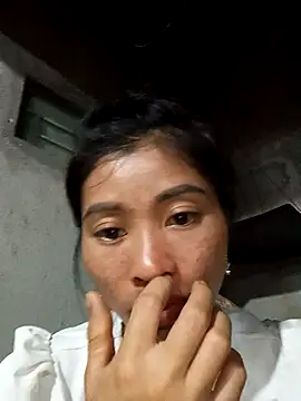 Snapshot of Phuongphuongg chatting on October 2025 01:03:02 PM Phuongphuongg online show from October 2025 01:03:02 PM