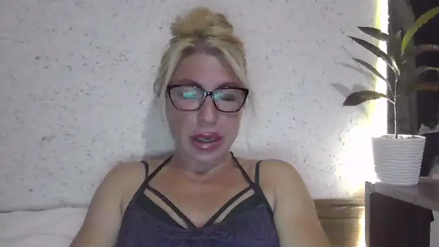 fox red lady7 online show from October 2025 07:32:02 PM