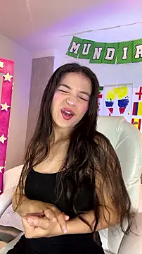 Snapshot of LUNAA___ chatting on July 2026 03:10:01 AM LUNAA online show from July 2026 03:10:01 AM
