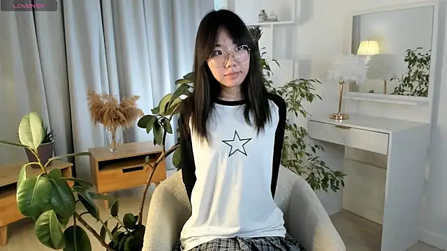 UdelaDodson online show from October 2025 04:00:02 AM