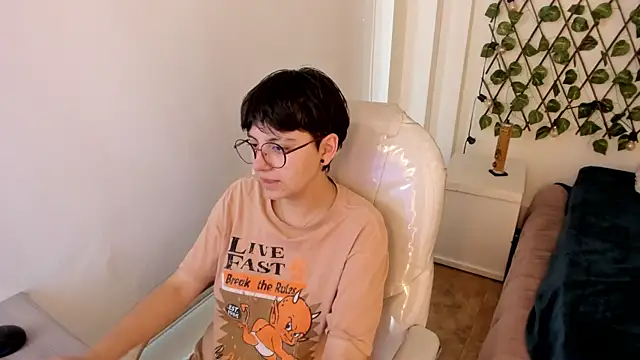 Nathaly ds online show from November 2025 07:14:01 PM