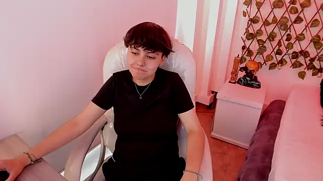 Nathaly ds online show from December 2025 07:08:02 PM