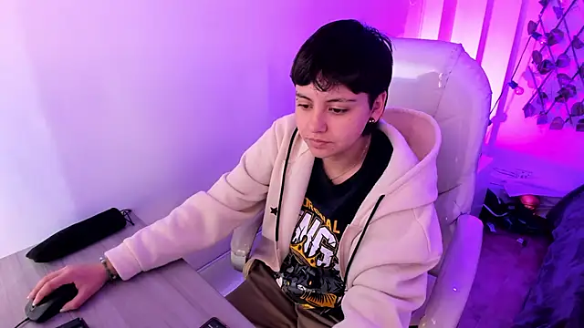 Nathaly ds online show from March 2026 07:39:01 PM