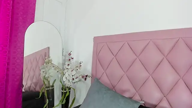 dakota roussee online show from April 2026 03:15:02 PM