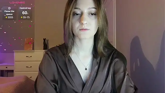 white liillyy online show from April 2026 09:37:01 PM