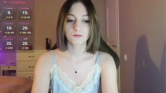 Snapshot of white_liillyy chatting on May 2026 09:01:02 PM white liillyy online show from May 2026 09:01:02 PM