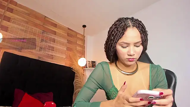 Snapshot of Emily_brown04 chatting on October 2025 11:29:01 AM Emily brown04 online show from October 2025 11:29:01 AM