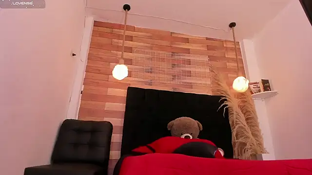 Snapshot of Emily_brown04 chatting on December 2025 11:16:02 AM Emily brown04 online show from December 2025 11:16:02 AM