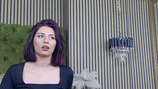 LunaHart online show from November 2025 07:49:02 PM