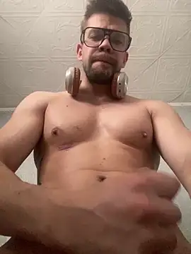 Snapshot of ScandentVendee chatting on April 2026 04:20:02 AM ScandentVendee online show from April 2026 04:20:02 AM