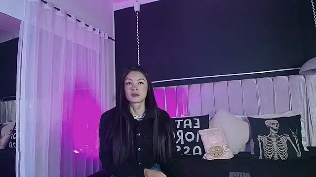 Dannyaa  online show from November 2025 12:39:02 PM