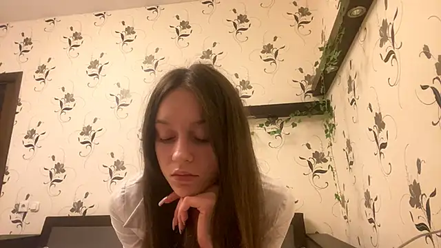 Snapshot of AshleyEady chatting on September 2025 10:01:02 PM AshleyEady online show from September 2025 10:01:02 PM