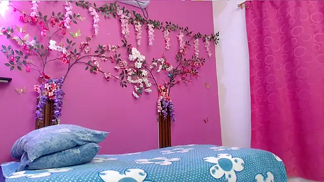 skinnybarbie022 online show from February 2026 01:04:01 AM