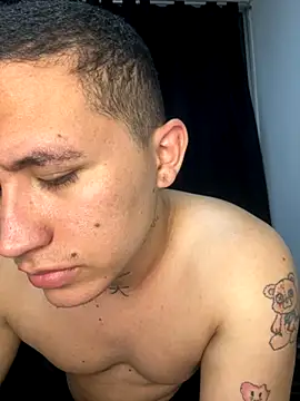 Snapshot of Kurtxxx22 chatting on September 2025 04:14:01 AM Kurtxxx22 online show from September 2025 04:14:01 AM