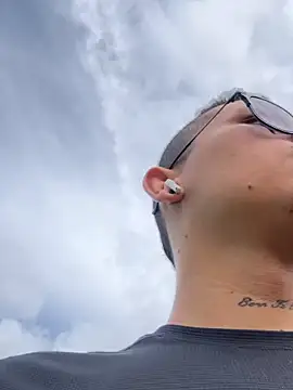 Kurtxxx22 online show from April 2026 09:31:02 PM