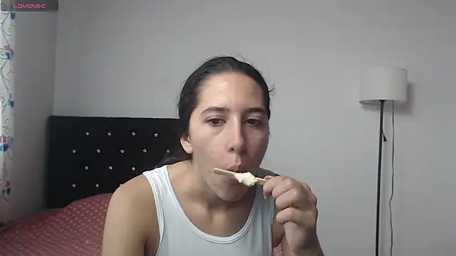 Snapshot of lilacream chatting on September 2025 02:18:02 PM lilacream online show from September 2025 02:18:02 PM