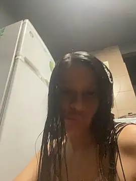 Snapshot of Evermorre chatting on February 2026 06:09:01 AM Evermorre online show from February 2026 06:09:01 AM