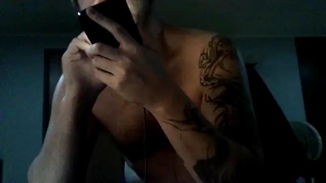 WyattL96 online show from July 2026 04:33:02 AM