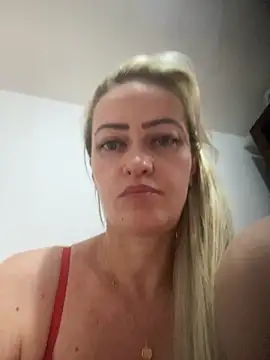 Alerquinasc online show from October 2025 01:06:02 AM