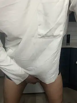 mooting01 online show from April 2026 04:33:02 PM