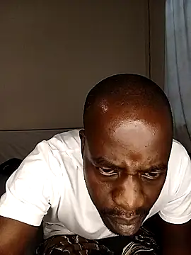 Snapshot of WaiterZim chatting on September 2025 10:43:02 PM WaiterZim online show from September 2025 10:43:02 PM