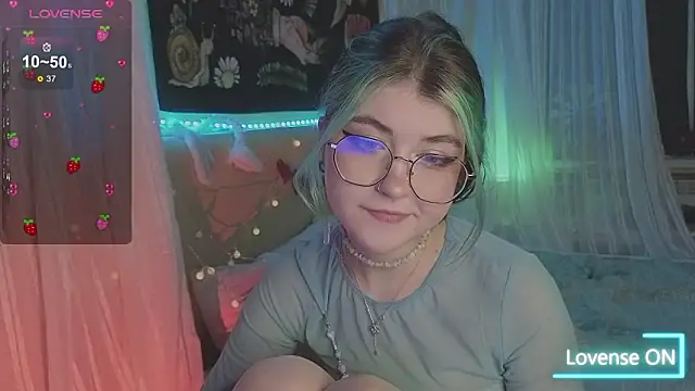 Snapshot of Miko_Meow chatting on February 2026 07:20:01 PM Miko Meow online show from February 2026 07:20:01 PM