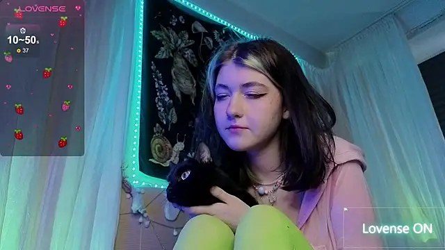 Snapshot of Miko_Meow chatting on May 2026 01:30:02 PM Miko Meow online show from May 2026 01:30:02 PM