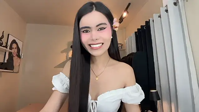 Snapshot of Princess_Material chatting on June 2026 05:04:01 AM Princess Material online show from June 2026 05:04:01 AM