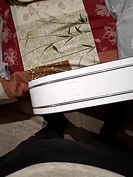 Mumuska online show from November 2025 04:32:02 PM