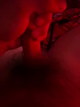 Snapshot of i_love_2cum chatting on October 2025 07:05:02 AM i love 2cum online show from October 2025 07:05:02 AM