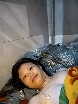 LinhNa999 online show from March 2026 02:15:01 AM