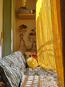 Snapshot of Mila_Luciphya chatting on May 2026 09:25:02 AM Mila Luciphya online show from May 2026 09:25:02 AM