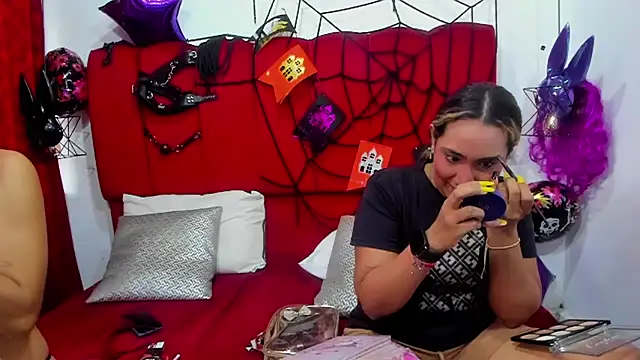 IsabelaANDalahia online show from October 2025 01:46:02 PM