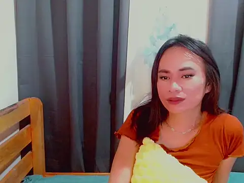 ursweet yummy online show from November 2025 07:52:02 PM