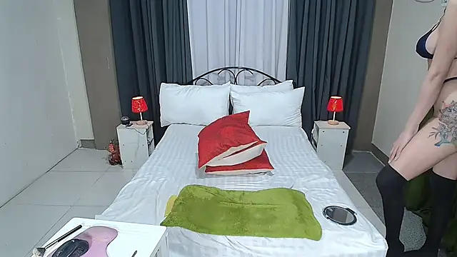 petitetsbigloads online show from January 2026 09:41:01 PM