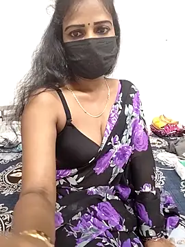 Misss-julli online show from September 2025 12:49:02 PM