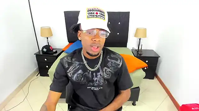 Snapshot of maikol_monstercock chatting on October 2025 02:10:01 AM maikol monstercock online show from October 2025 02:10:01 AM