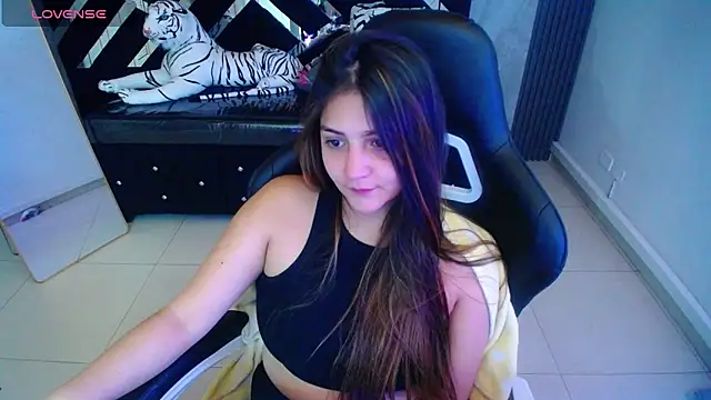 Snapshot of emily_cooper_t chatting on September 2025 03:06:01 AM emily cooper t online show from September 2025 03:06:01 AM