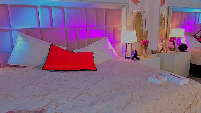 AlanaOdison online show from April 2026 07:41:01 PM