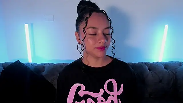 Angellit Afrodita  online show from December 2025 11:15:01 AM