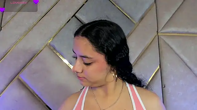 Snapshot of Angellit_Afrodita_ chatting on April 2026 09:39:01 AM Angellit Afrodita online show from April 2026 09:39:01 AM