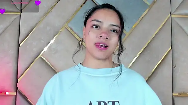 Snapshot of Angellit_Afrodita_ chatting on April 2026 09:32:02 AM Angellit Afrodita online show from April 2026 09:32:02 AM