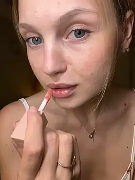 Emaline Fane online show from September 2025 05:03:02 PM