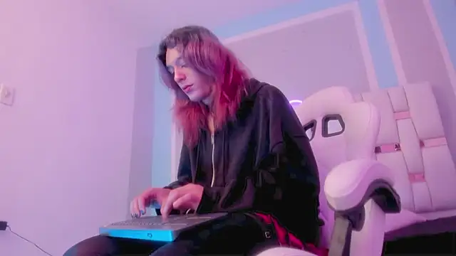 MilkWhore1 online show from January 2026 08:00:02 PM