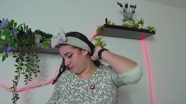 Lana Herondale online show from June 2026 03:23:02 AM