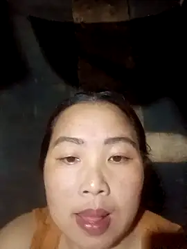 Snapshot of PhamPhung chatting on September 2025 12:43:01 PM PhamPhung online show from September 2025 12:43:01 PM
