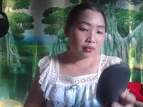 Snapshot of PhamPhung chatting on October 2025 02:20:01 AM PhamPhung online show from October 2025 02:20:01 AM