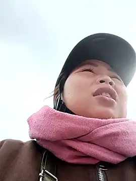 PhamPhung online show from November 2025 04:12:01 AM