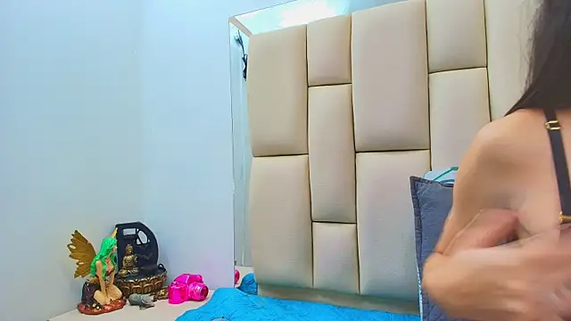 sweet amye online show from November 2025 07:25:01 PM