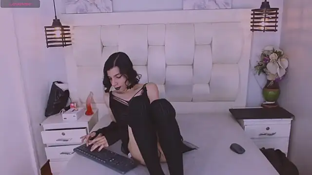 Atley Dolly online show from February 2026 10:39:01 PM